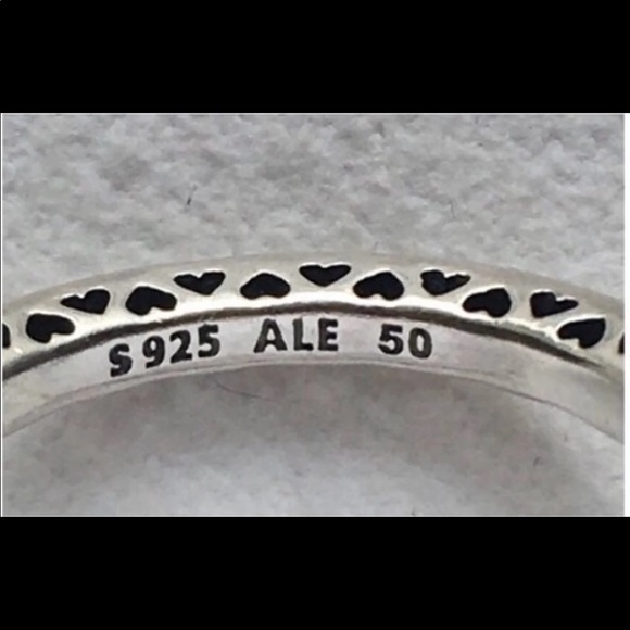 🚨SOLD🚨Pandora Luminous Hearts Ring - Picture 5 of 7